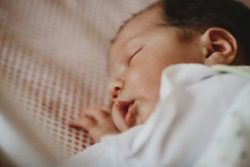 Rejeitando o aborto, a corte suprema do país com mais católicos no mundo julga favoravelmente um pedido expresso por milhares cristãos em petições públicas e manifestações de todo tipo.