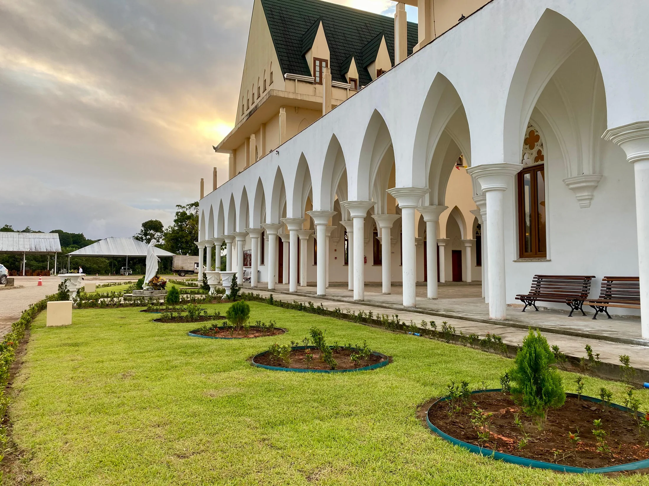 House or church of the Heralds in Moreno, photo 2 / 9