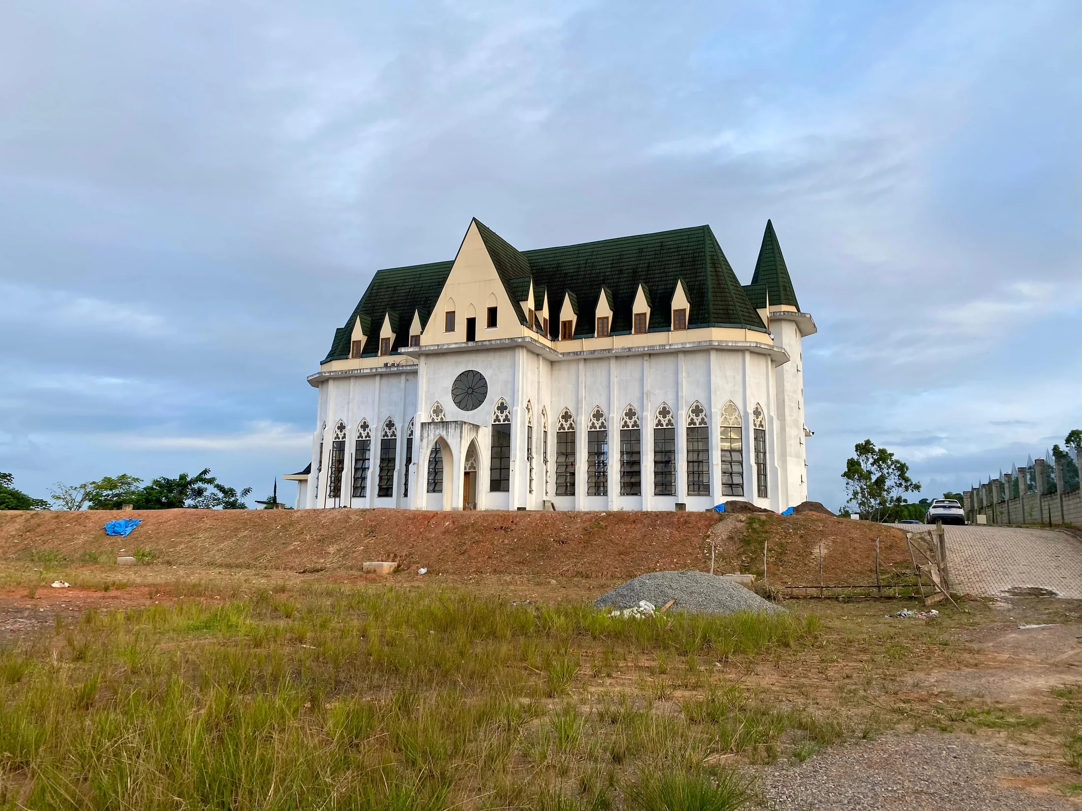 House or church of the Heralds in Moreno, photo 9 / 9