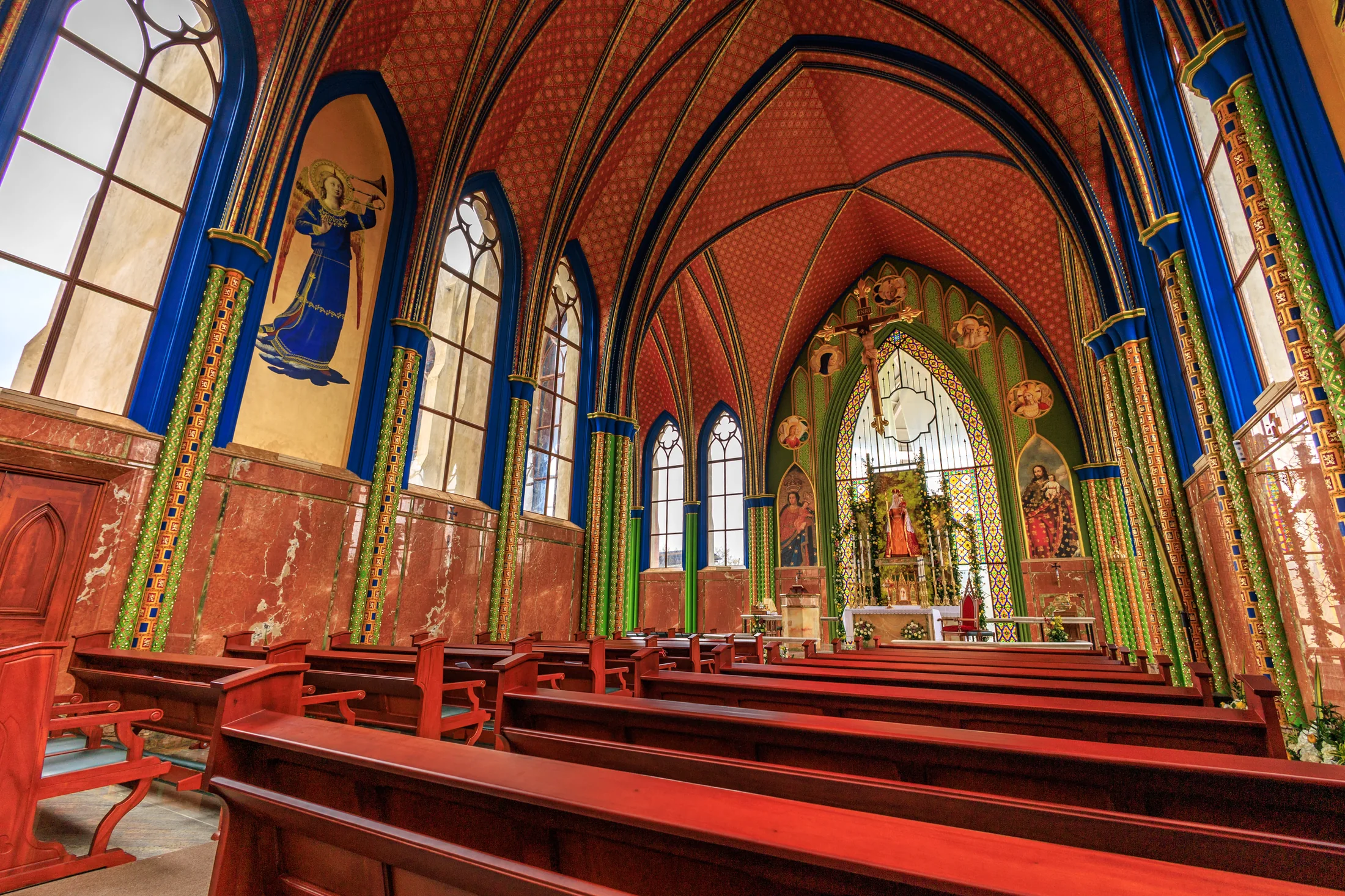 Casa ou igreja dos Arautos em El Retiro, foto 6 / 9