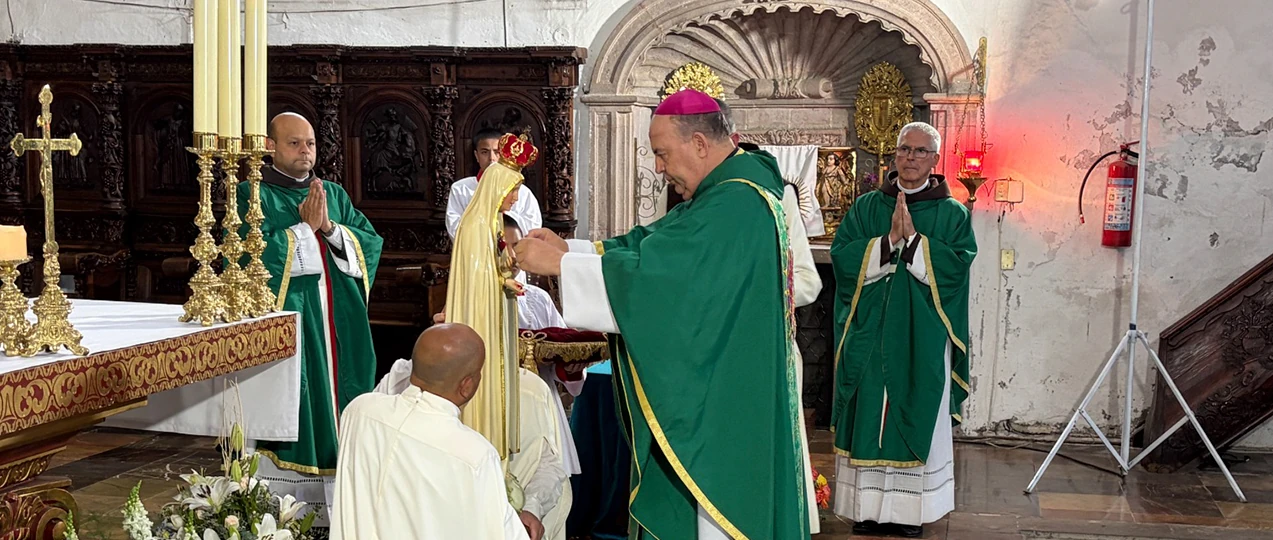 Cerca de 300 fiéis participam de Missa de Consagração a Nossa Senhora no México