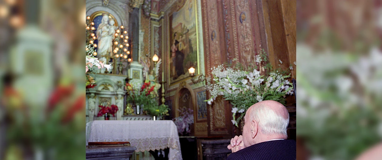 The Merciful Gaze of Mary