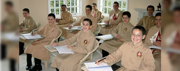 Colégios dos Arautos