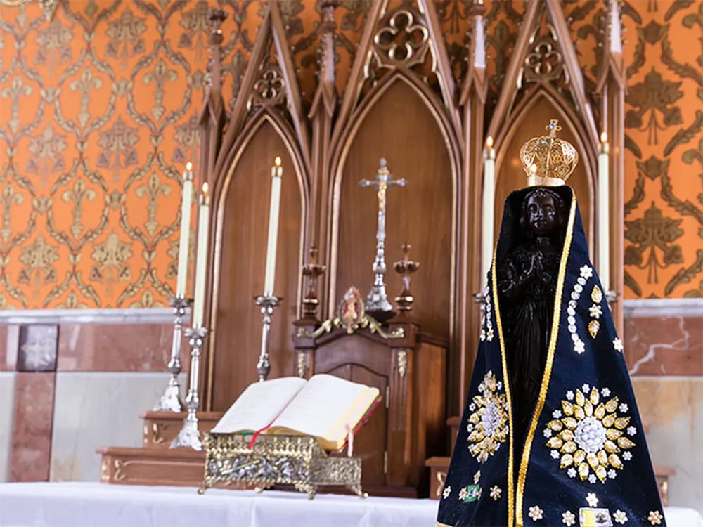 Mar de lama não destrói oratório de Nossa Senhora Aparecida