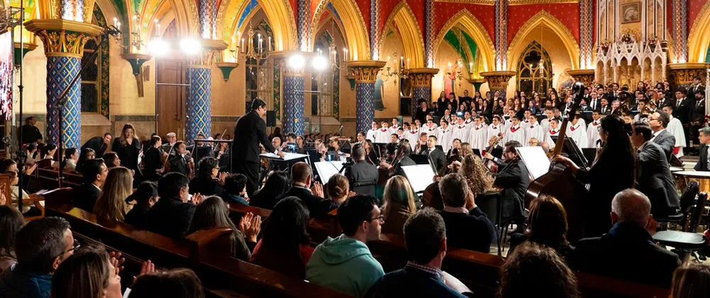 Esplendor y fe: la Sinfónica de Colombia actúa en la iglesia de los Heraldos