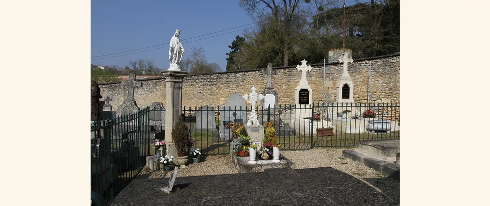 Cinzas dos defuntos devem ser sepultadas em lugar sagrado