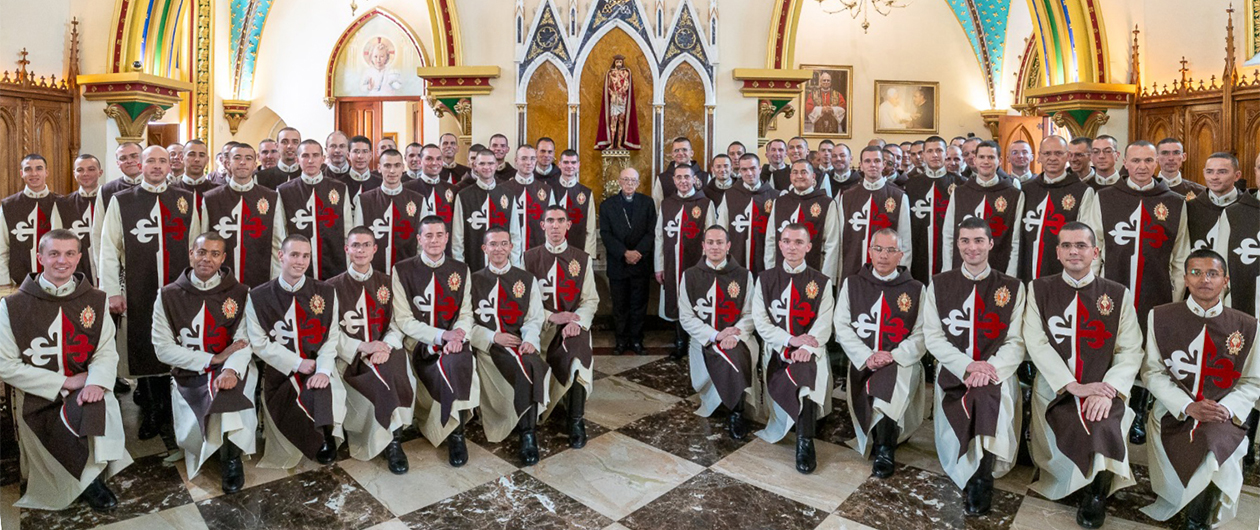  O Santo Padre não só confirmou Dom Damasceno na missão, como lhe deu uma missão nova, a de ser o “Embaixador da Paz”