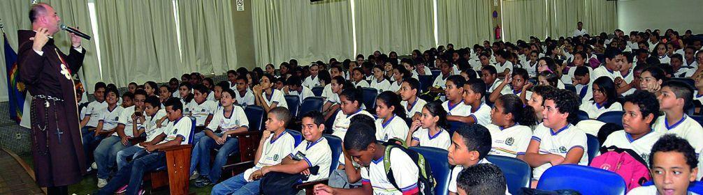 Projeto Futuro e Vida_Recife_Arautos do Evangelho.jpg
