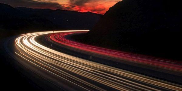Velocidade-da-luz-.jpg