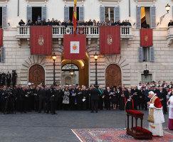 2011-12-08T163146Z_1549336133_GM1E7C901OY01_RTRMADP_3_POPE.JPG