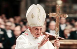 2011-12-12T191650Z_1110493724_GM1E7CD044I01_RTRMADP_2_POPE.JPG