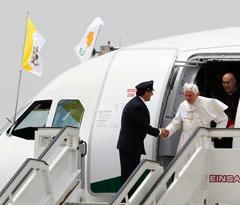 Avião_ Papa em Chipre.JPG