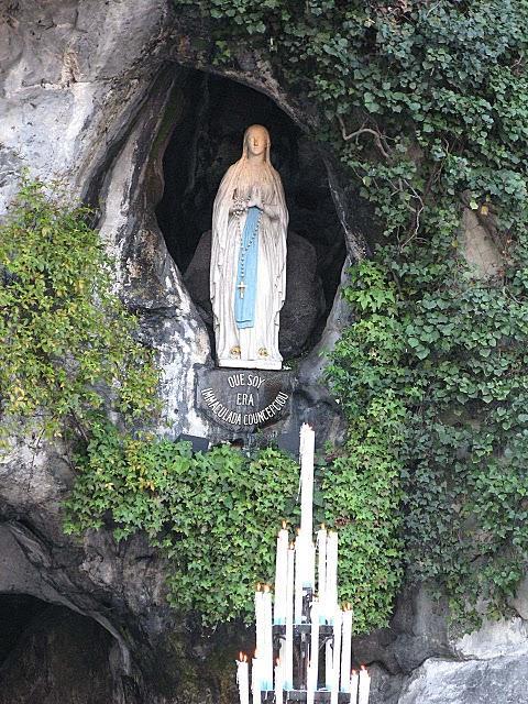 Lourdes-a-Gruta.jpg
