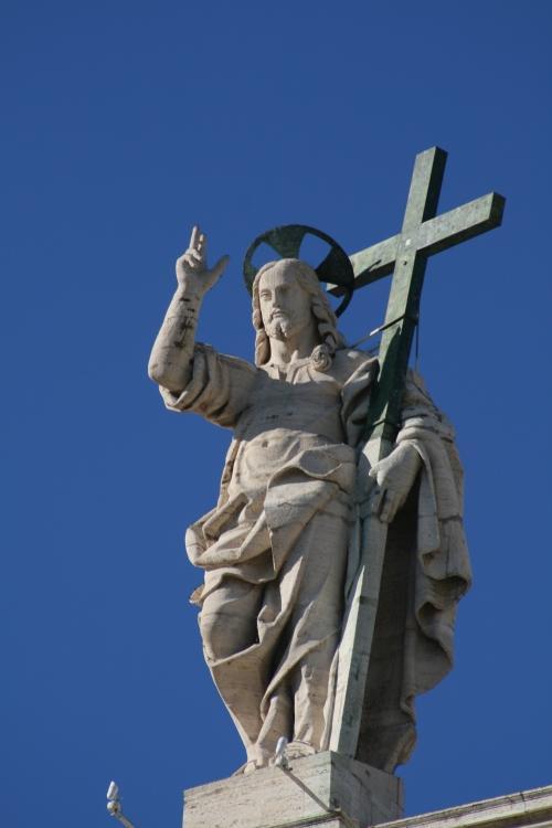 cristo cruz bas vaticana.jpg