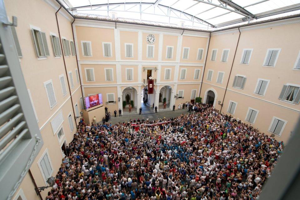 290712 - Castelgandolfo. Bento XVI lembra que falta menos de um ano para a JMJ Rio 2013.jpg
