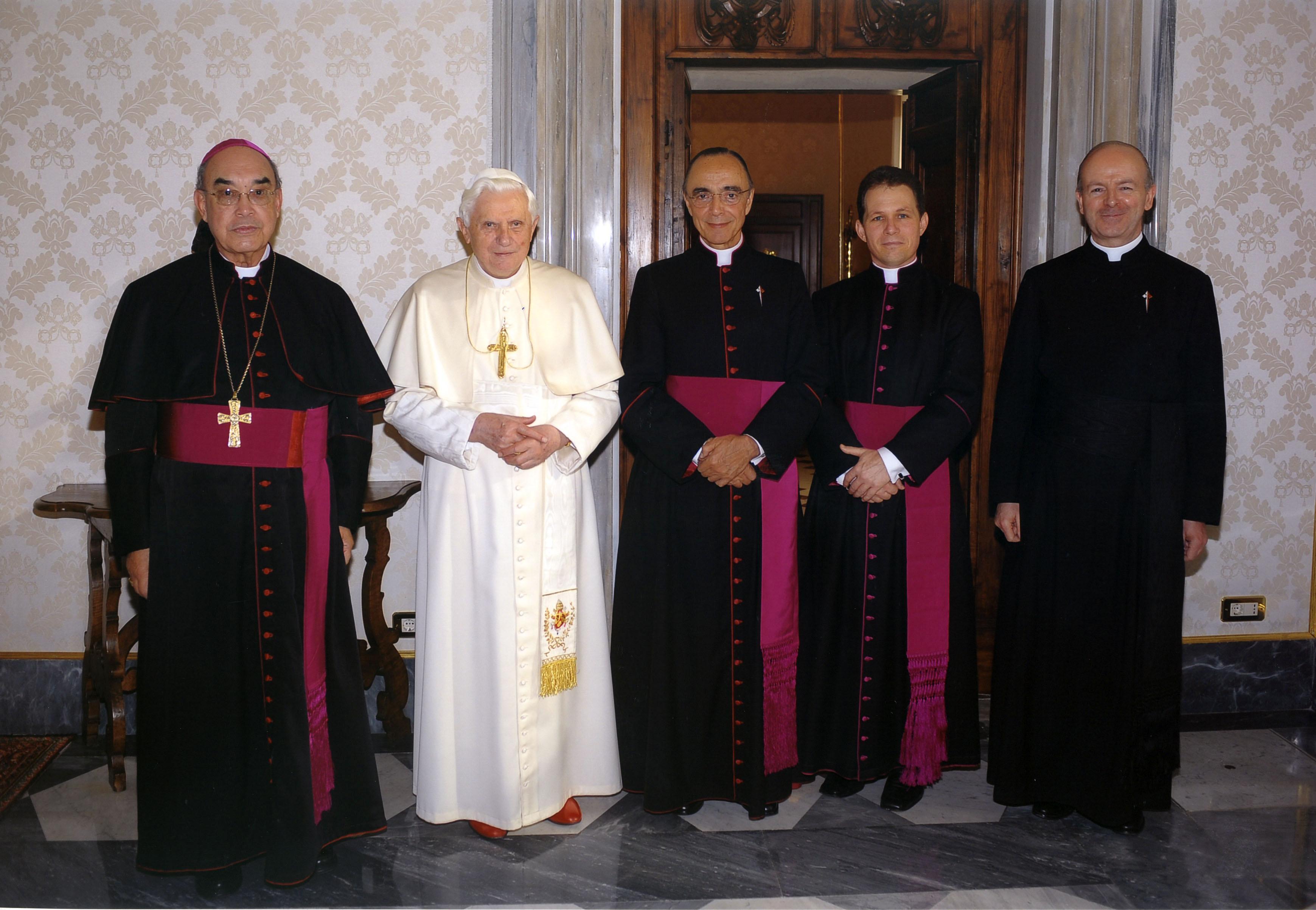 Dom Benedito Beni dos Santos.jpg