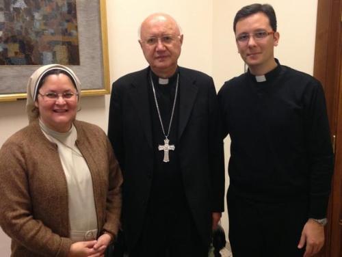 Dom Claudio Maria Cellli recebe os promotores da iMisión.jpg