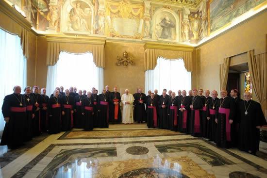 visita_ad_limina_bispos_franceses_17_de_novembro_2012.jpg visita_ad_limina_bispos_franceses_17_de_novembro_2012.jpg