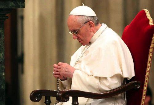papa_francisco_rosario.jpg
