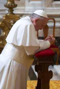 Papa Francisco em Oraçao.jpg