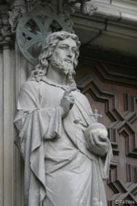 jesus-bendiciendo-portal-catedral-de-barcelona.jpg jesus-bendiciendo-portal-catedral-de-barcelona.jpg