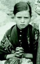 Jacinta-marto-fatima-portugal-1917.jpg Jacinta-marto-fatima-portugal-1917.jpg