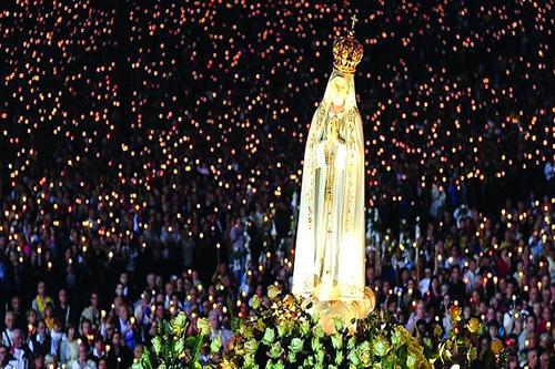 Virgem de Fátima é celebrada com procissão luminosa no Pará.jpg Virgem de Fátima é celebrada com procissão luminosa no Pará.jpg