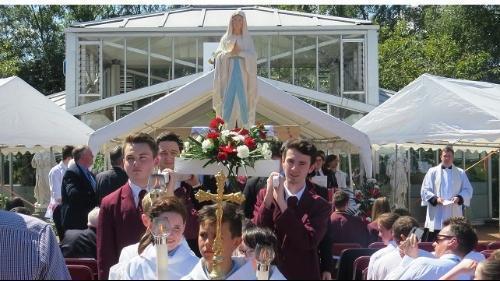 Mais de 1200 jovens rezam na Escócia pelos cristãos perseguidos.jpg Mais de 1200 jovens rezam na Escócia pelos cristãos perseguidos.jpg