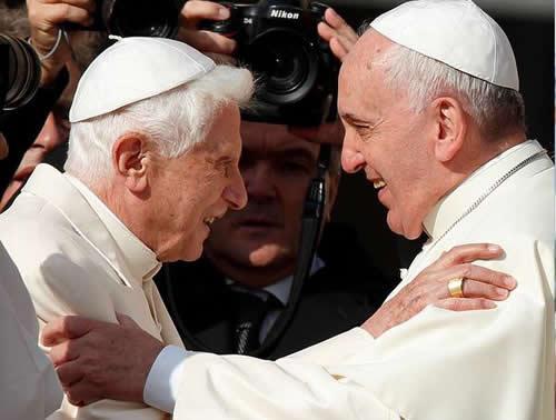 Papa Francisco visita Bento XVI.jpg