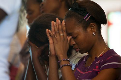 Bispos dos Estados Unidos autorizam ajuda monetária para auxílio à Igreja na África.jpg