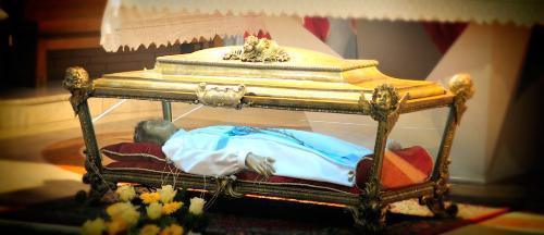 Relíquias de Santa Maria Goretti peregrinarão pelos Estados Unidos.jpg Relíquias de Santa Maria Goretti peregrinarão pelos Estados Unidos.jpg