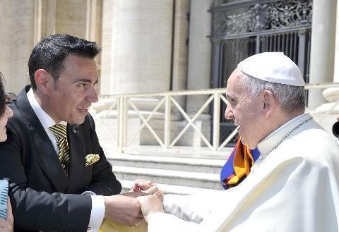 Príncipe propõem criar organismo que represente os cristãos do Oriente Médio.jpg