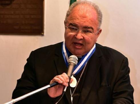 Cardeal do Rio de Janeiro recebe homenagem da Academia Carioca de Letras.jpg Cardeal do Rio de Janeiro recebe homenagem da Academia Carioca de Letras.jpg