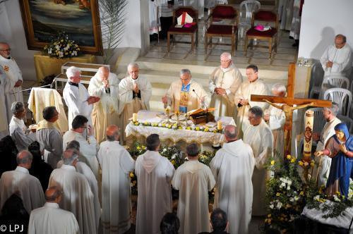 Católicos na Terra Santa celebram festa de Nossa Senhora da Palestina.jpg Católicos na Terra Santa celebram festa de Nossa Senhora da Palestina.jpg