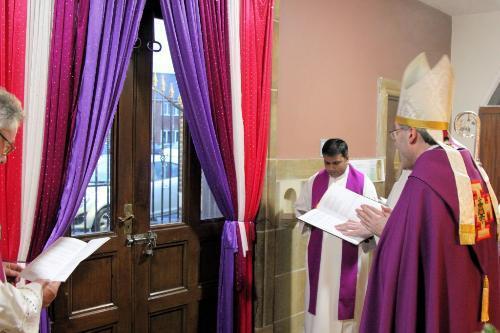 Diocese inglesa convida paróquias a destacarem os confessionários durante o Jubileu (1).jpg Diocese inglesa convida paróquias a destacarem os confessionários durante o Jubileu (1).jpg
