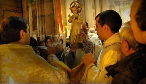 Imagem do Menino Jesus considerada relíquia do Padre Pio é exposta em Roma 1.jpg