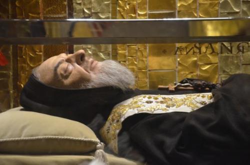 Definido cronograma de veneração de relíquias de São Pio de Pietrelcina em Roma.jpg Definido cronograma de veneração de relíquias de São Pio de Pietrelcina em Roma.jpg