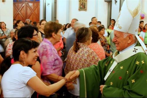 Cardeal Ezzati preside Missa de encerramento de Curso de Verão no Chile.jpg