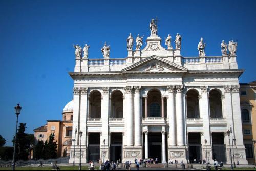Operadores de turismo que acolhem peregrinos em Roma celebrarão também o Jubileu.jpg Operadores de turismo que acolhem peregrinos em Roma celebrarão também o Jubileu.jpg
