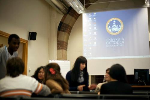 Episcopado Italiano dirige mensagem para a Jornada da Universidade Católica.jpg Episcopado Italiano dirige mensagem para a Jornada da Universidade Católica.jpg