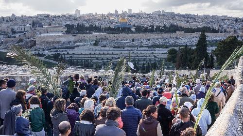 Domingo de Ramos na Terra Santa Jesus, Príncipe da Paz, entra em Jerusalém 1.jpg Domingo de Ramos na Terra Santa Jesus, Príncipe da Paz, entra em Jerusalém 1.jpg