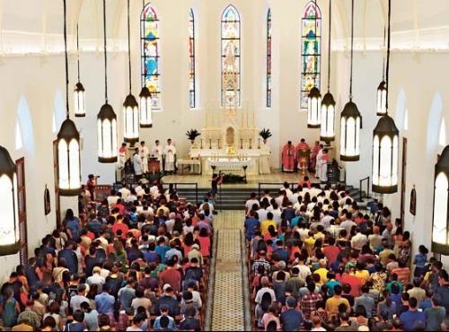 Templo de São Pedro e São Paulo em Singapura reabre suas portas após restauração.jpg