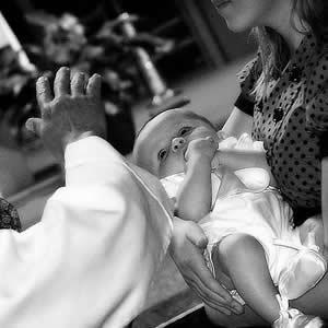 Sacerdote expõem a importância de escolher nomes cristãos para as crianças.jpg Sacerdote expõem a importância de escolher nomes cristãos para as crianças.jpg