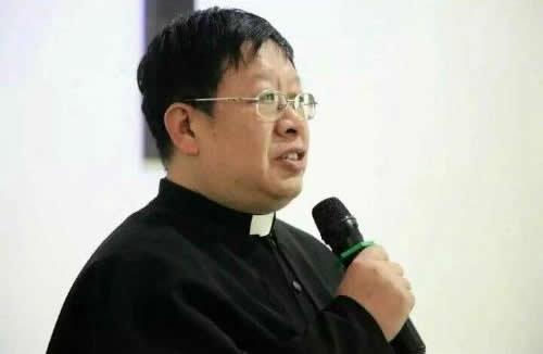 Católicos em Baoding, China, pedem retorno de sacerdote desaparecido.jpg