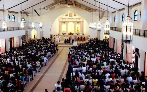 De templo destruído a Santuário de Santo Antônio de Pádua nas Filipinas.jpg De templo destruído a Santuário de Santo Antônio de Pádua nas Filipinas.jpg