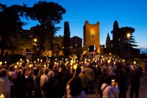 Universitários romanos farão peregrinação noturna ao Santuário do Divino Amor.jpg