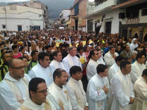 Igreja na Venezuela celebra Missa em reparação por ataque a seminaristas.jpg Igreja na Venezuela celebra Missa em reparação por ataque a seminaristas.jpg