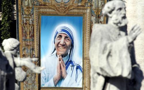 Mais de mil pobres estarão em Roma para a Canonização de Madre Teresa de Calcutá.jpg