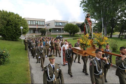 Arcebispo Castrense da Espanha recorda que assistência religiosa é direito de todo militar.jpg