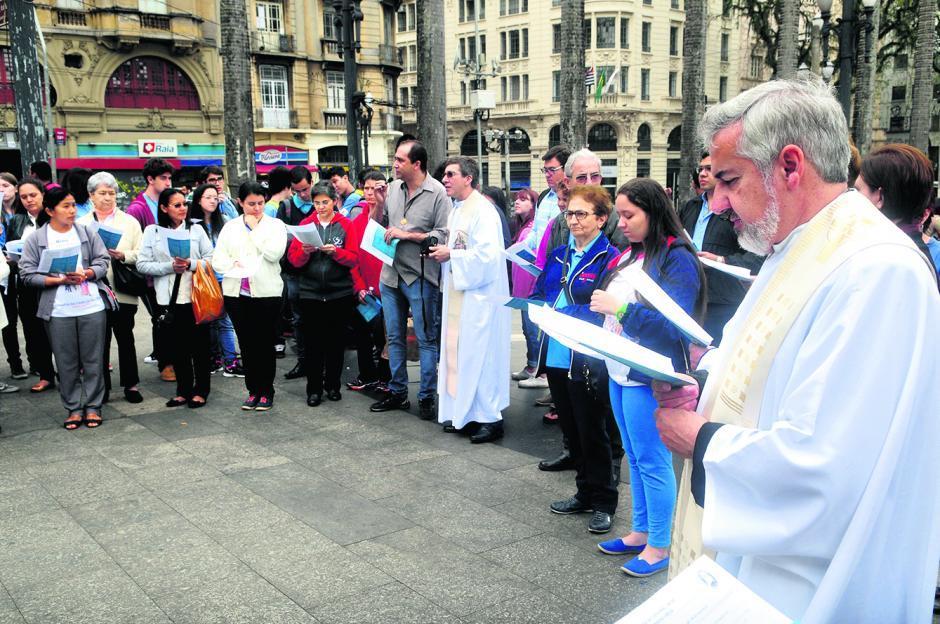 Família Salesiana participa de peregrinação pela Catedral de São Paulo.jpg Família Salesiana participa de peregrinação pela Catedral de São Paulo.jpg